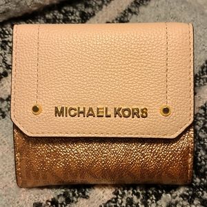 Michael Kors Hayes Trifold Rose Wallet Leather